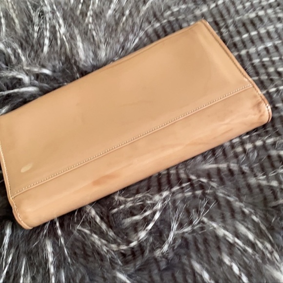 Christian Louboutin Mini Bag Riviera Beige Chain Nude Patent Leather Clutch - Picture 9 of 9